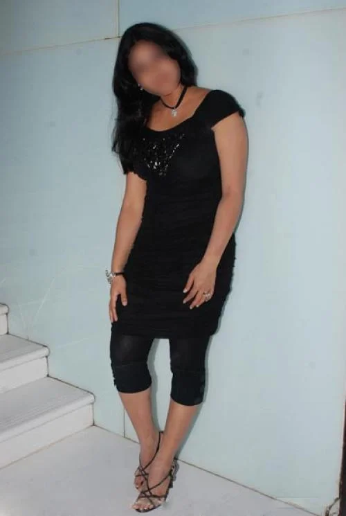 Call Girls Mohammad Bazar